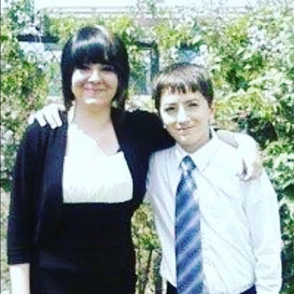 Meet your Posher, Sharlene Campbell. 💕❤️💎🎉😊🎁❄️🥰 - Picture 7 of 12